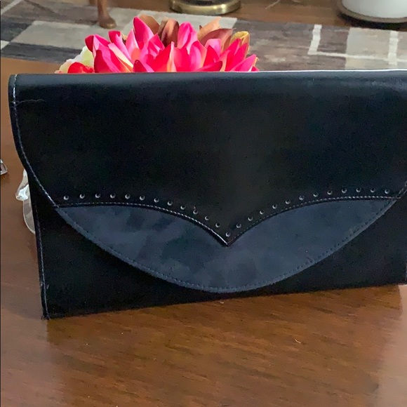 unknown Handbags - Vintage black leather flat purse